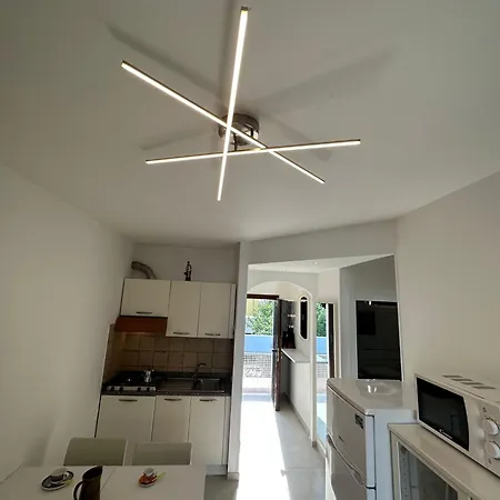 דירה Bright In Close To The Sea