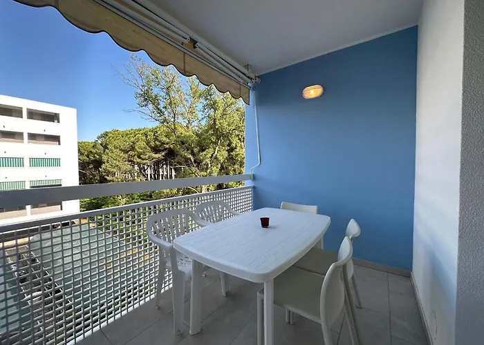 Apartament Bright In Close To The Sea