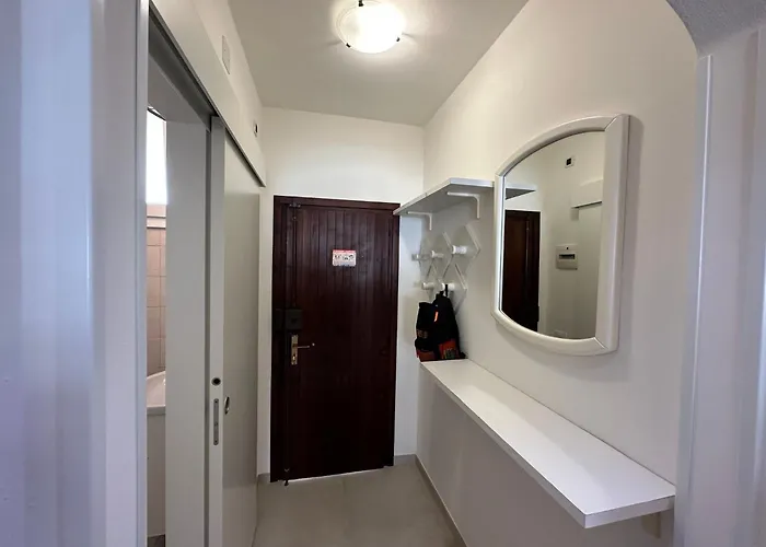 Bright In Close To The Sea Apartament