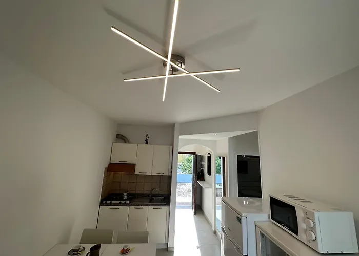 Daire Bright In Close To The Sea